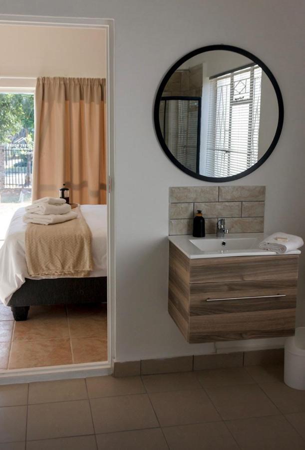 Cradock Guest House & Self Catering Extérieur photo